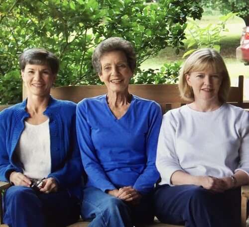 Melanie, her mother, and sister